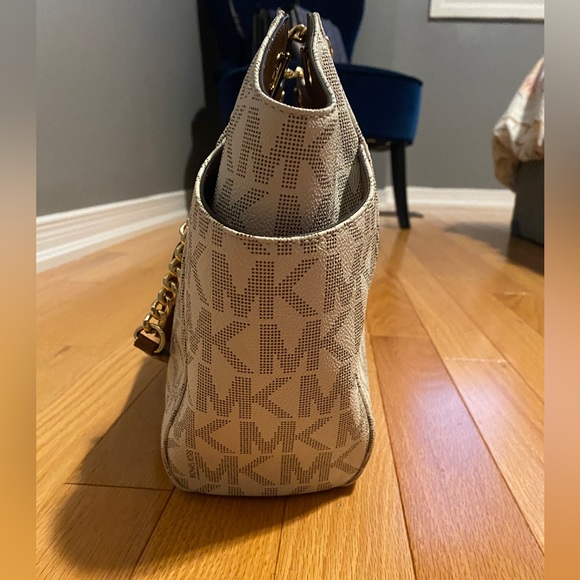 MK white shoulder bag - Picture 2 of 4